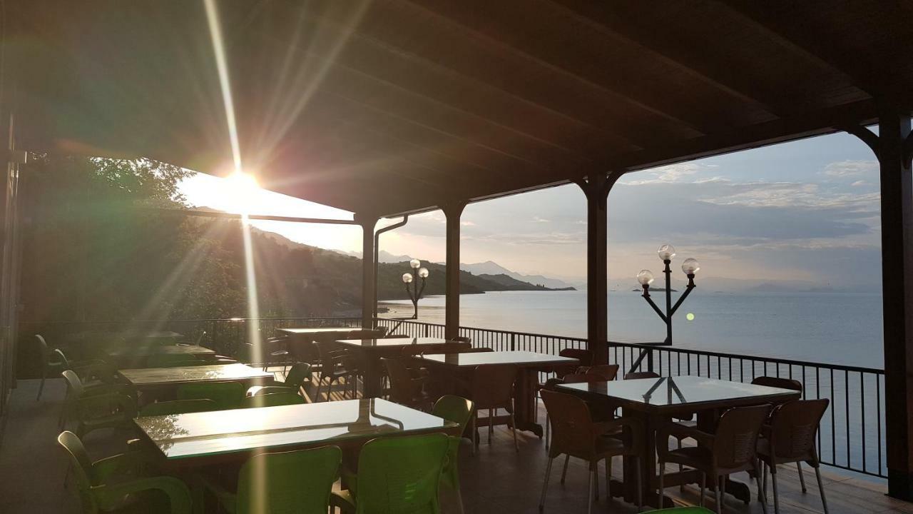 Rooms Lake View Balani Restaurant Shkodër Extérieur photo